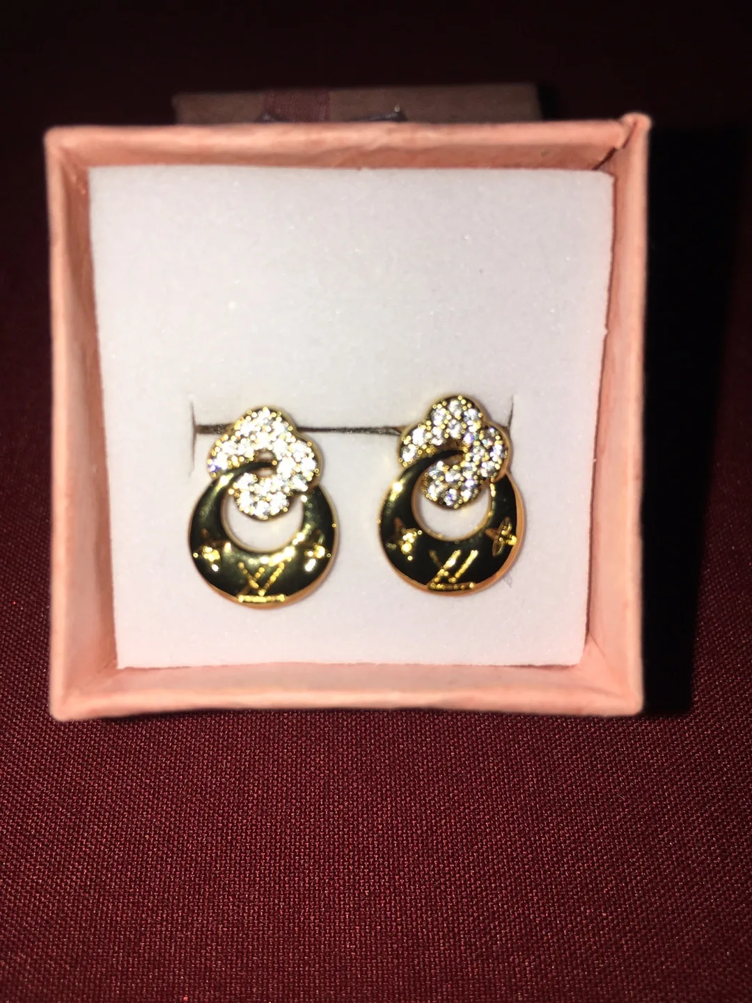 Gold Tone Jewellery Set - Necklace, Ring , Earrings and Bracelet image indicator(3)