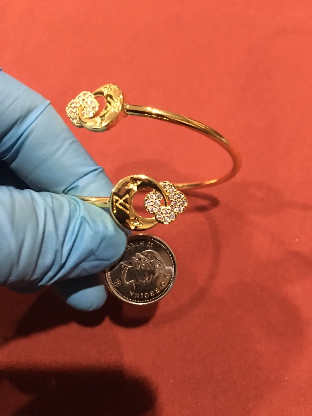 Gold Tone Jewellery Set - Necklace, Ring , Earrings and Bracelet image indicator(7)