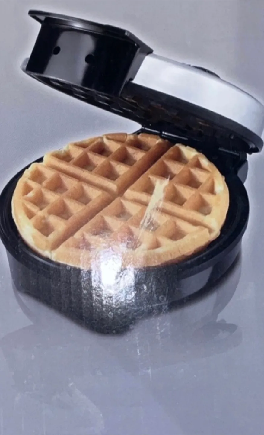 Curtis Stone Waffle Maker small image indicator(2)