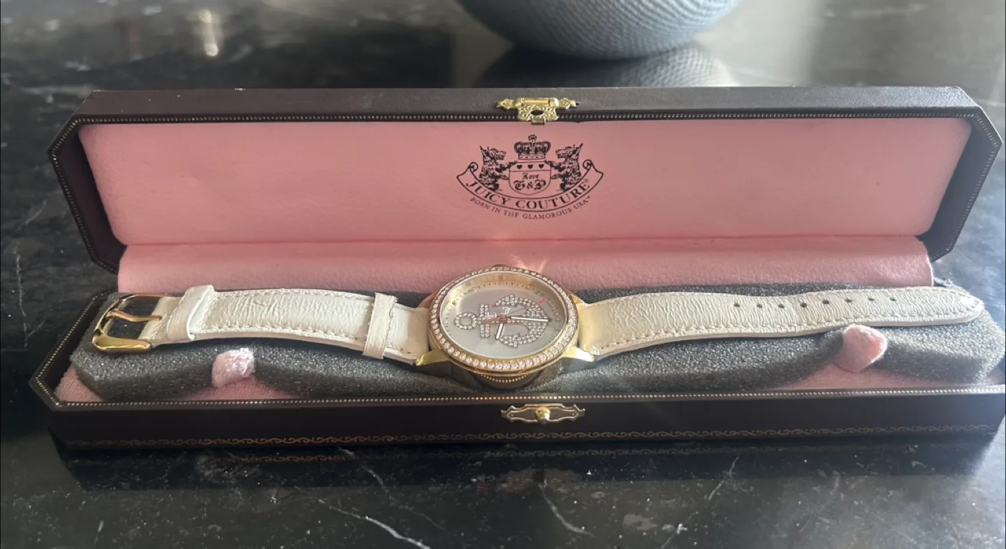 Juicy Couture Watch image indicator(4)