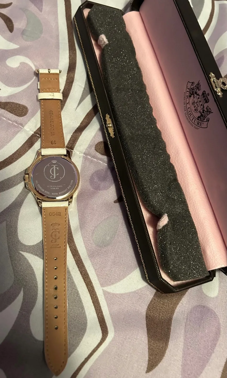 Juicy Couture Watch image indicator(6)