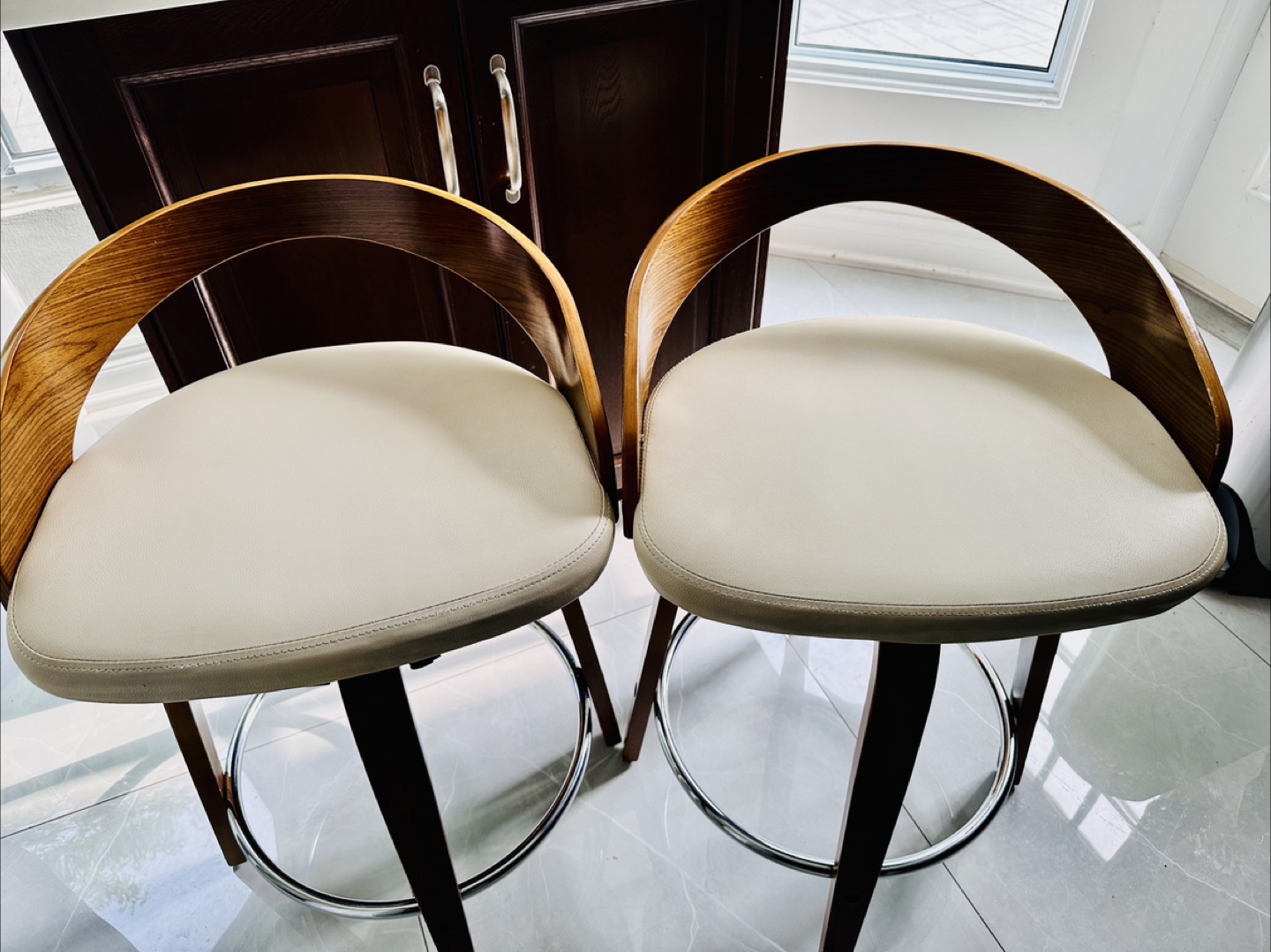 Set of 2 Swivel Bar Stools