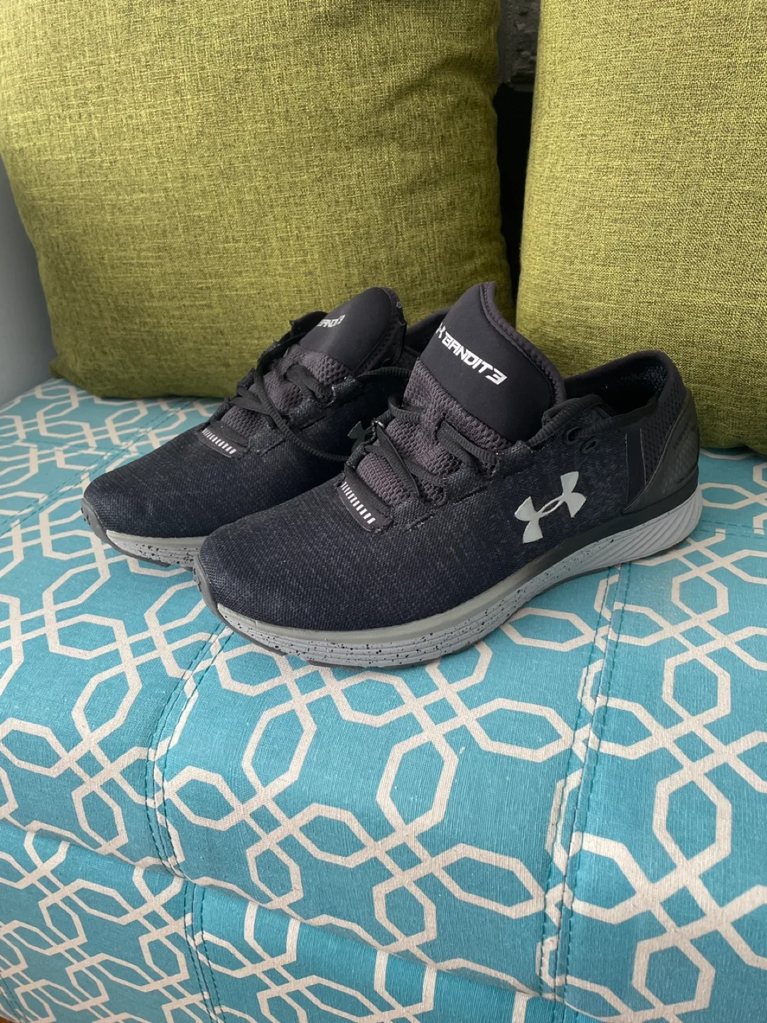 Under Armour Charged Bandit 3 - Men's Size 8.5 image indicator(2)