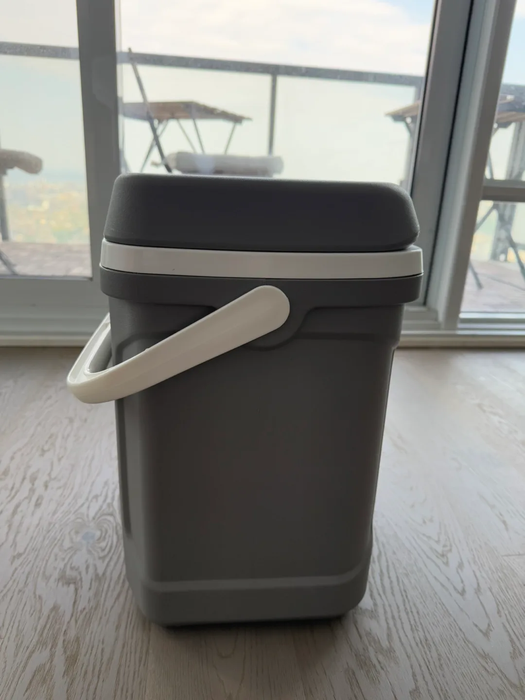 Cooler Box thumbnail