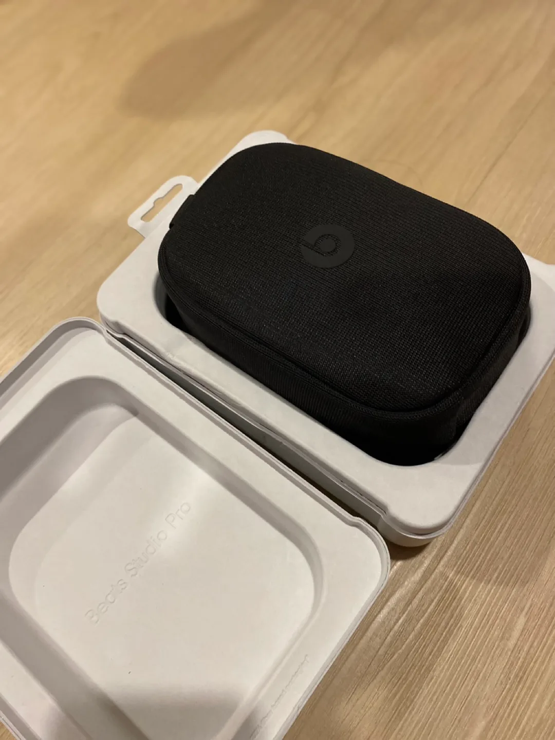 Beats Studio Pro Brown Headphones image indicator(4)