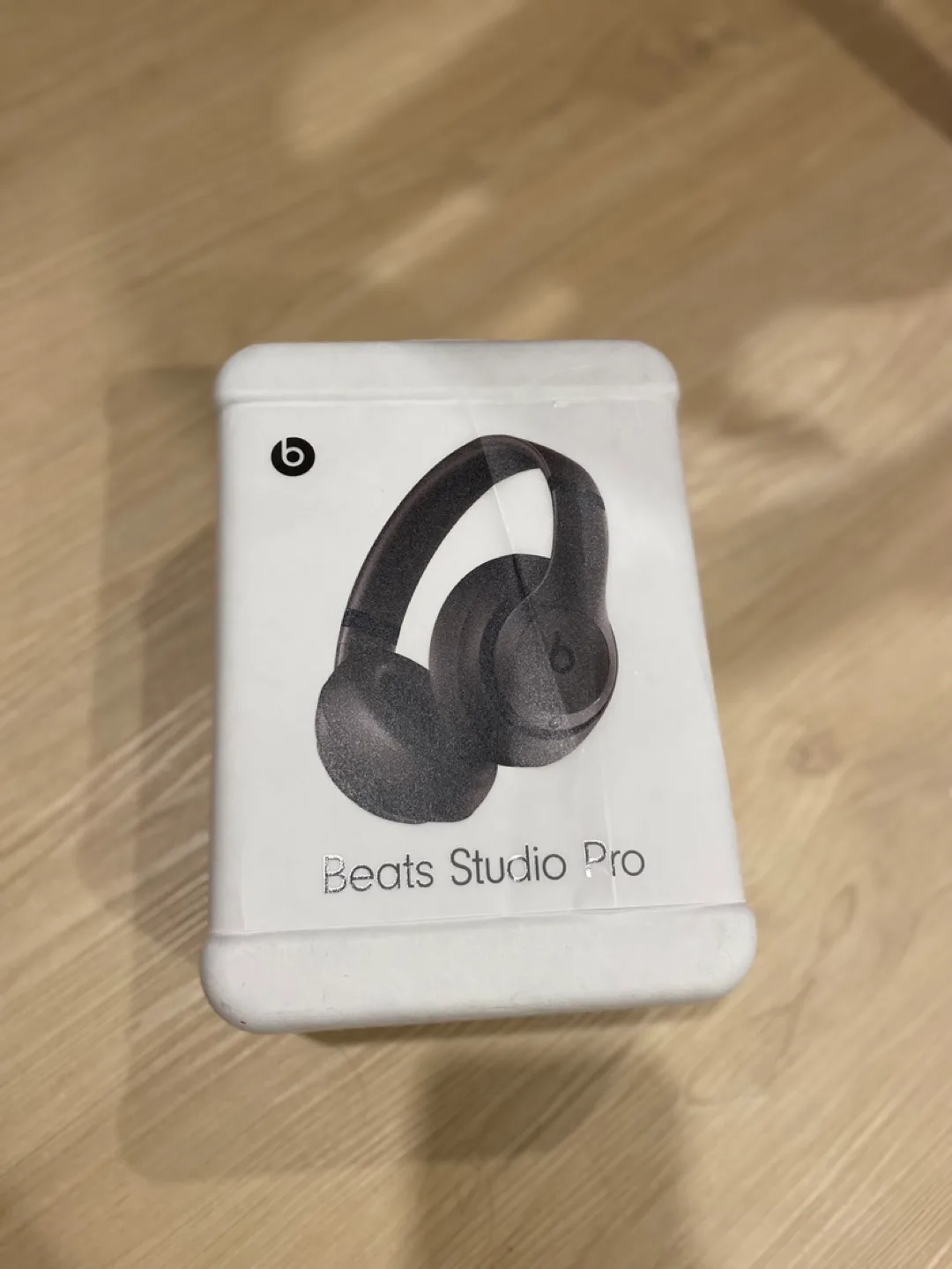 Beats Studio Pro Brown Headphones image indicator(7)