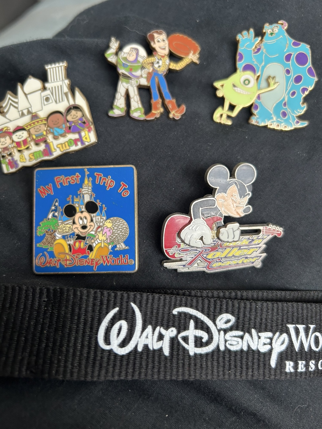 Disney Trading Pins - It's a Small World, Rockin' Rollercoaster - photo 2