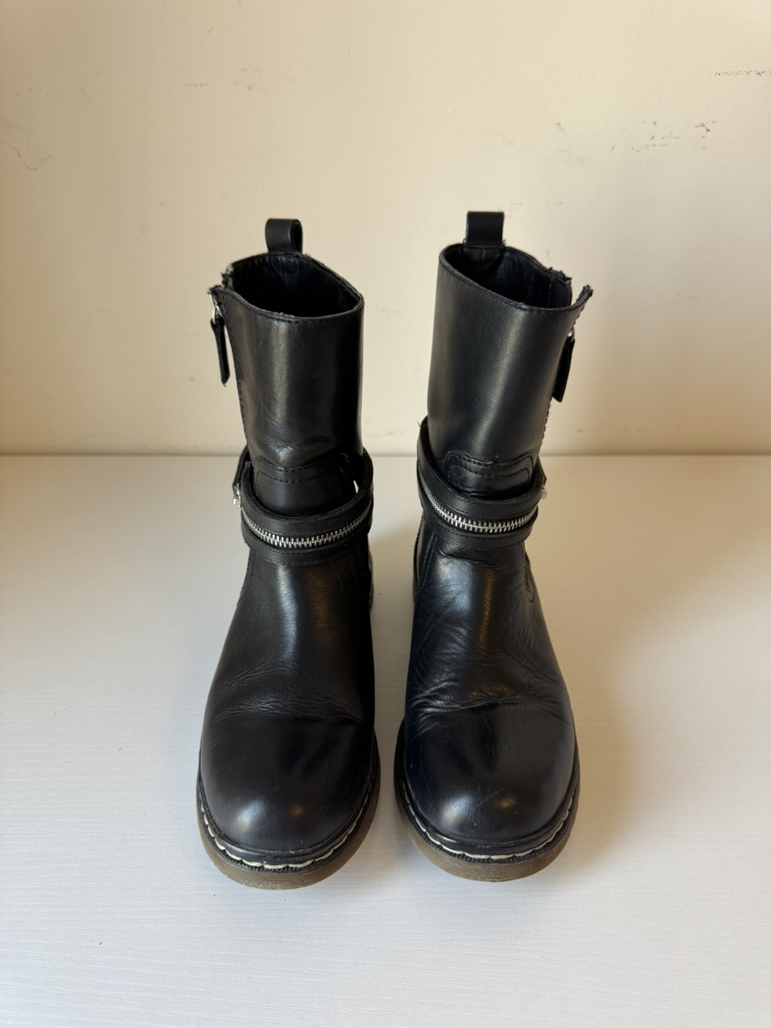 Zara Black Leather Boots with Zipper Detail - photo 2