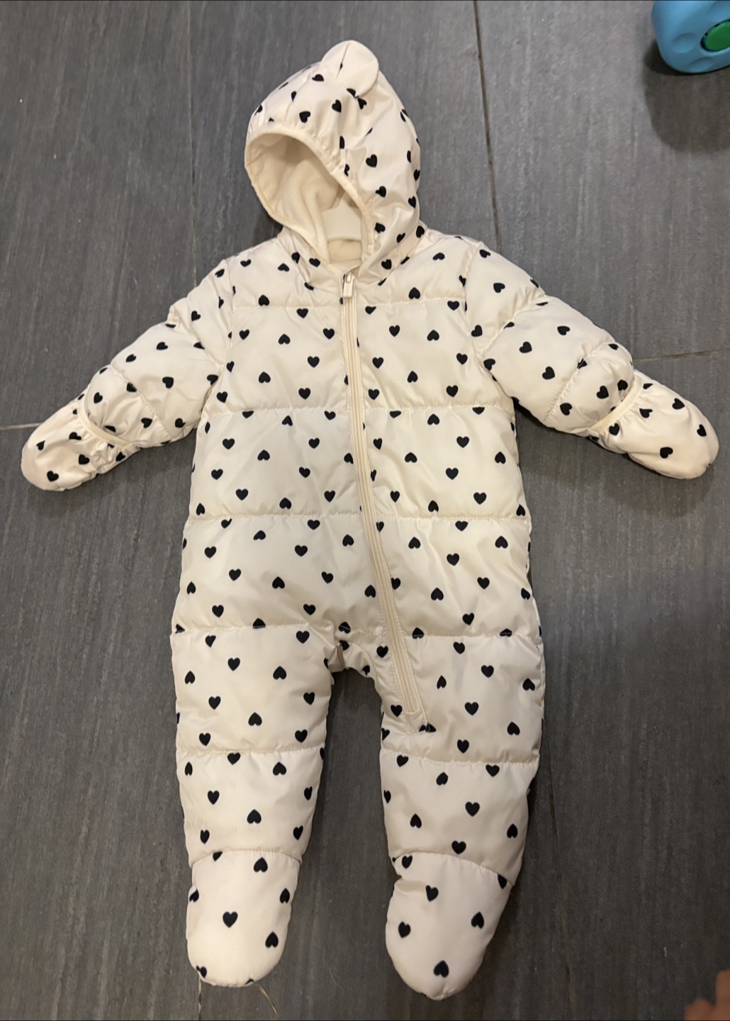 Old Navy winter suit 3-6 unisex