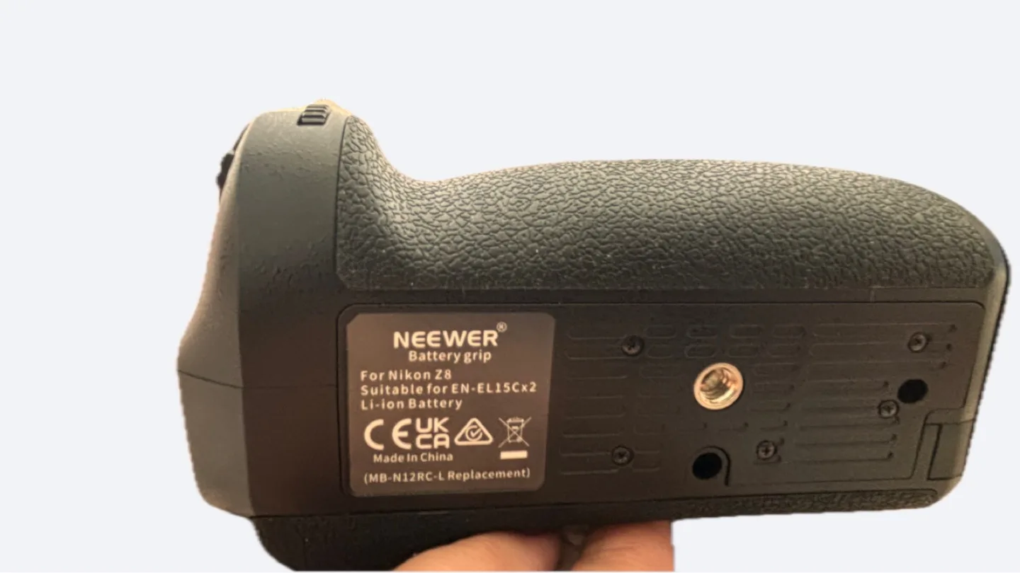 Neewer MB-N12RC-L Battery Grip for Nikon Z8 - New image indicator(7)