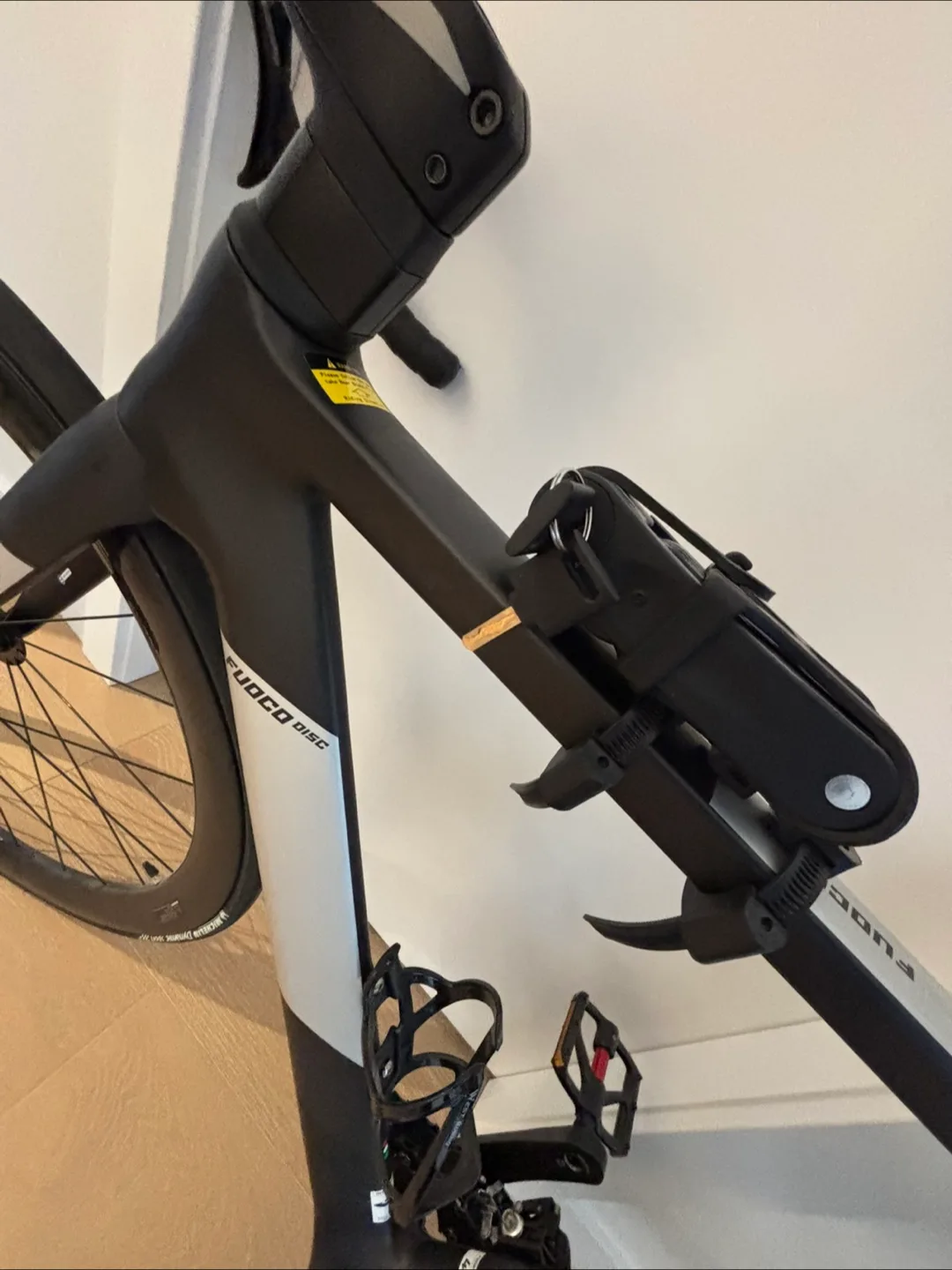 Ariete Fuoco Disc Road Bike image indicator(4)