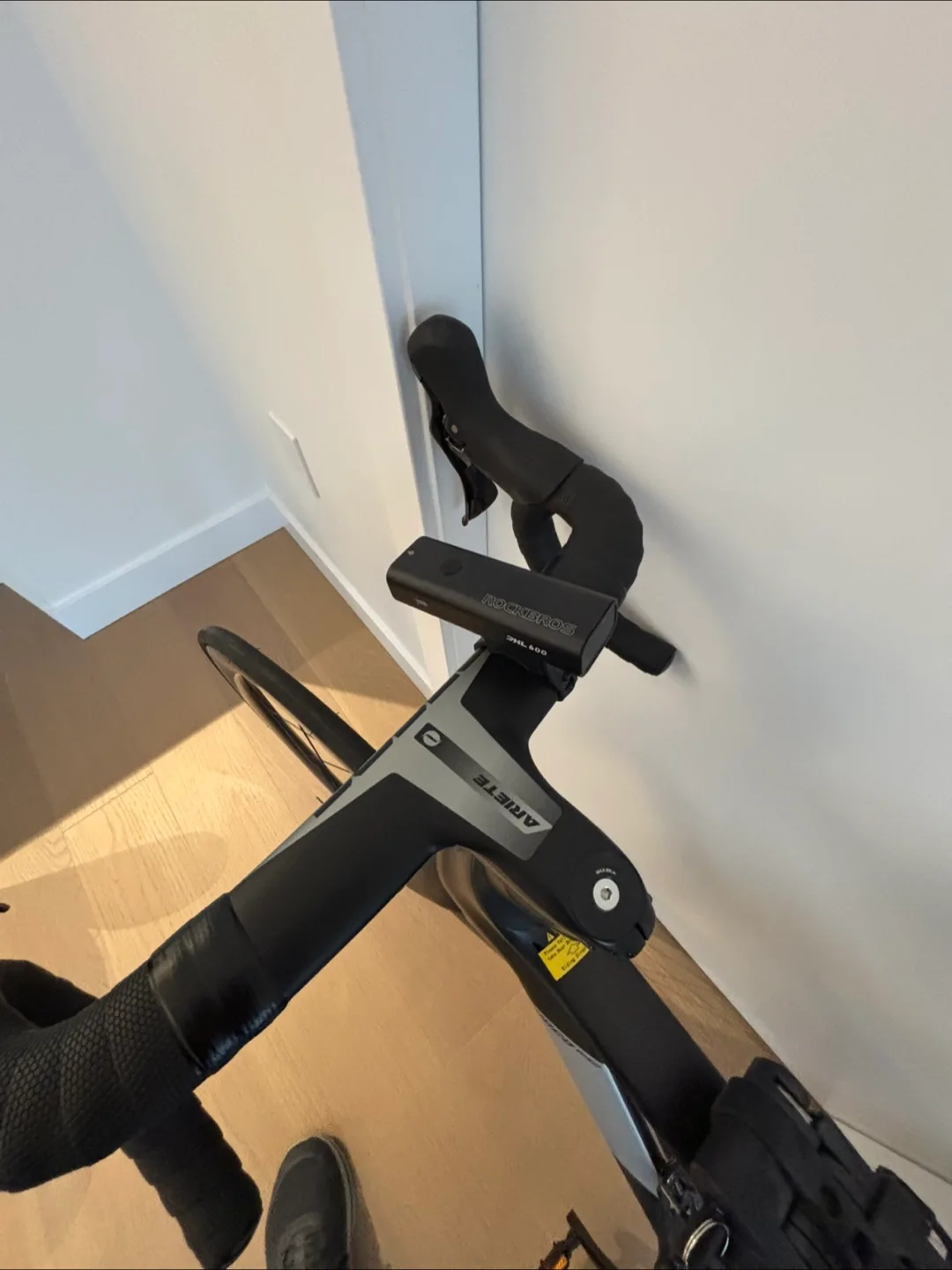 Ariete Fuoco Disc Road Bike image indicator(5)