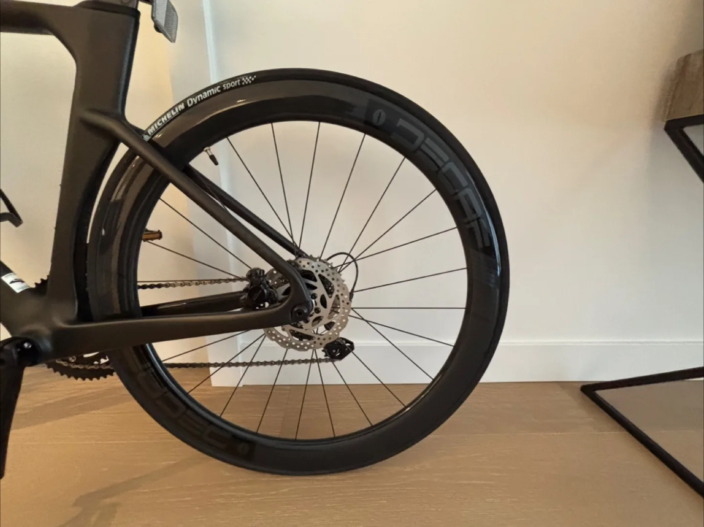 Ariete Fuoco Disc Road Bike image indicator(2)