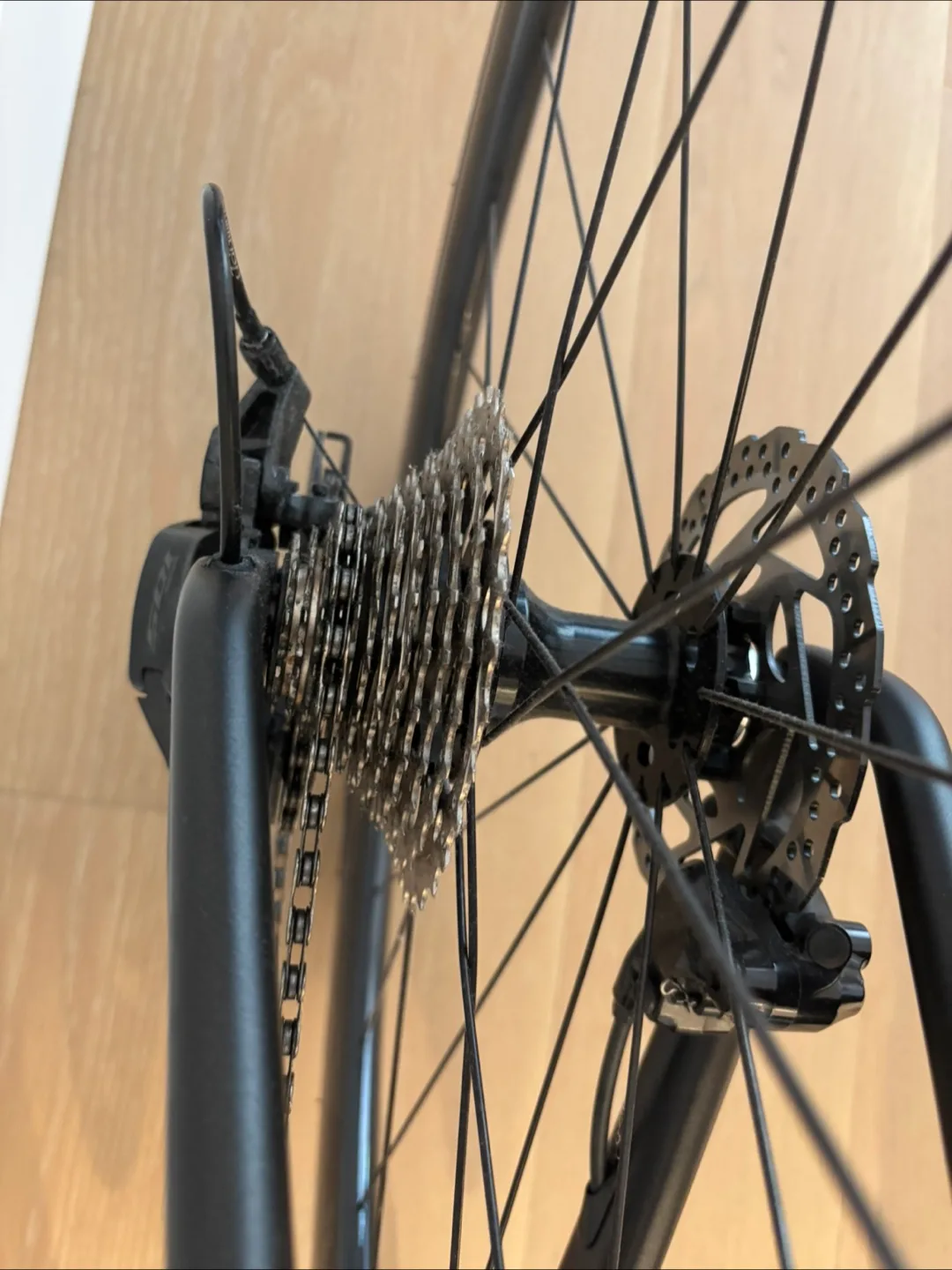 Ariete Fuoco Disc Road Bike image indicator(7)