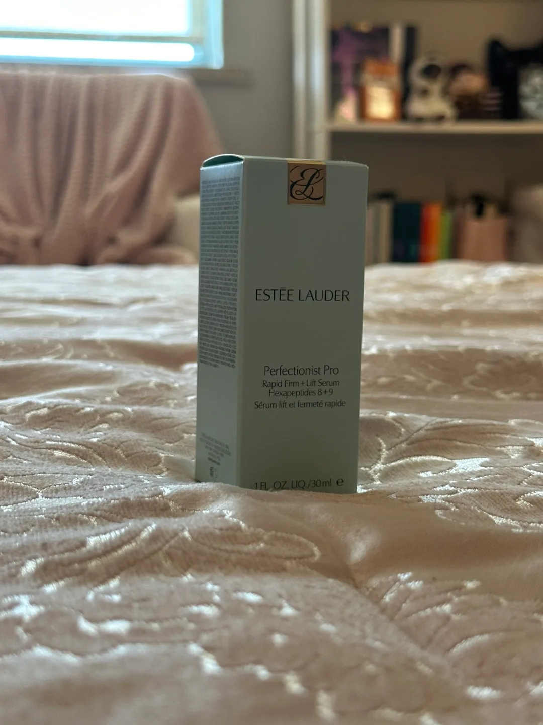 Estée Lauder Perfectionist Pro Rapid Firm + Lift Serum thumbnail
