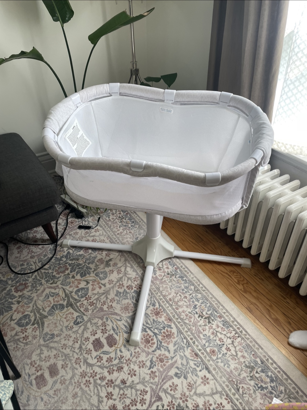 Bassinet + 4 Sheets + Newborn Insert