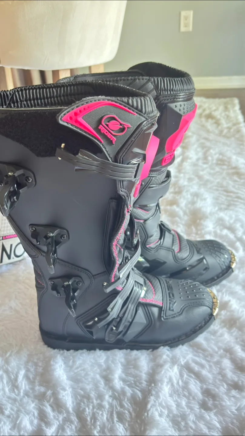 O'Neal Women's Rider Boots - Black/Pink image indicator(2)