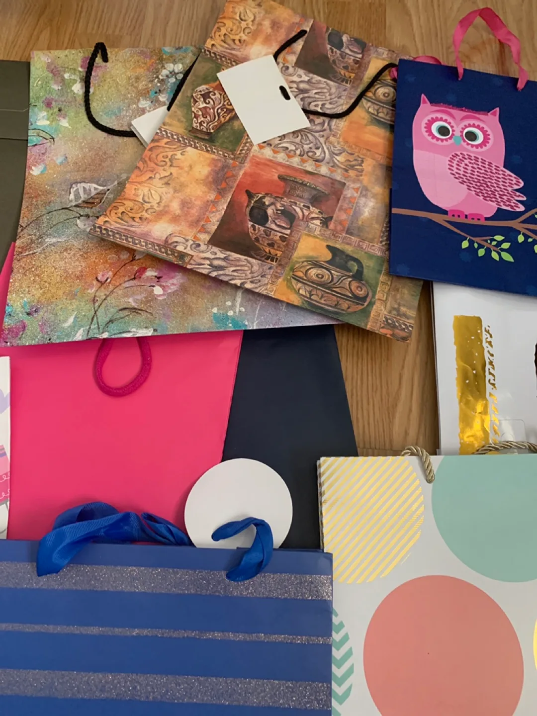 Assorted Gift Bags - Various Designs image indicator(2)