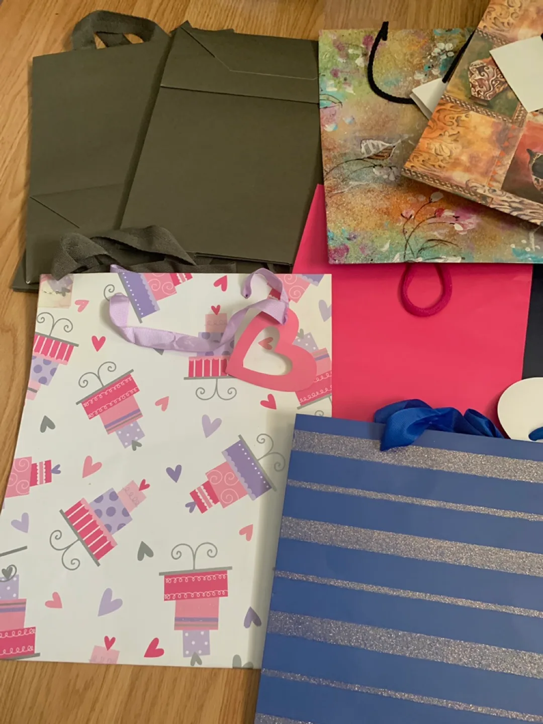 Assorted Gift Bags - Various Designs image indicator(3)