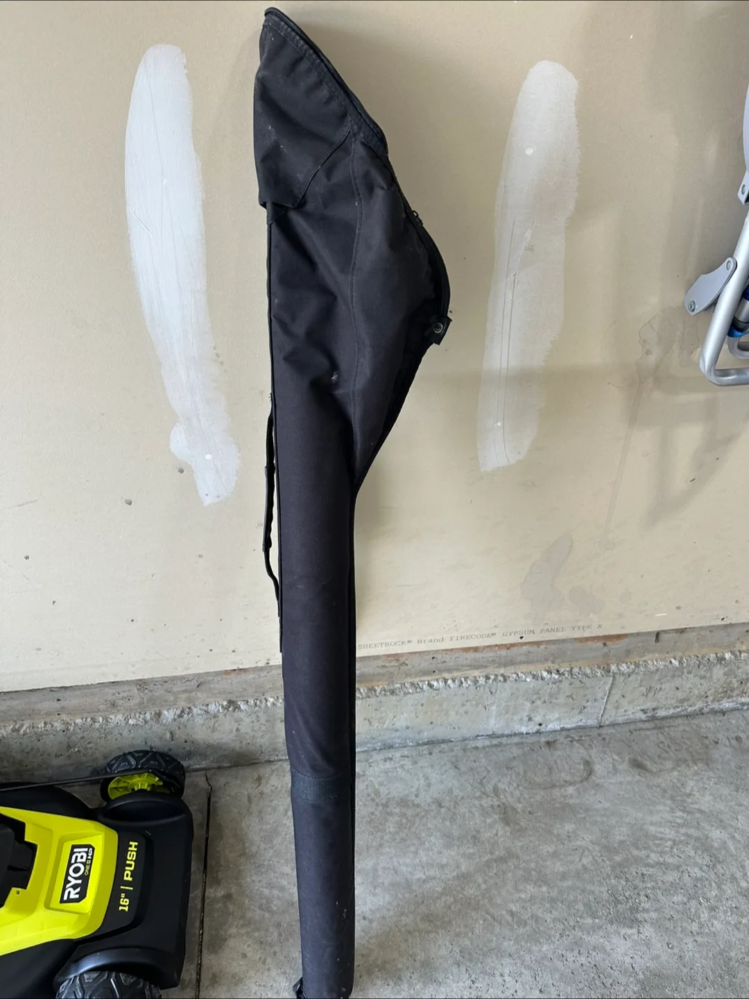 Black Fishing Rod Case thumbnail