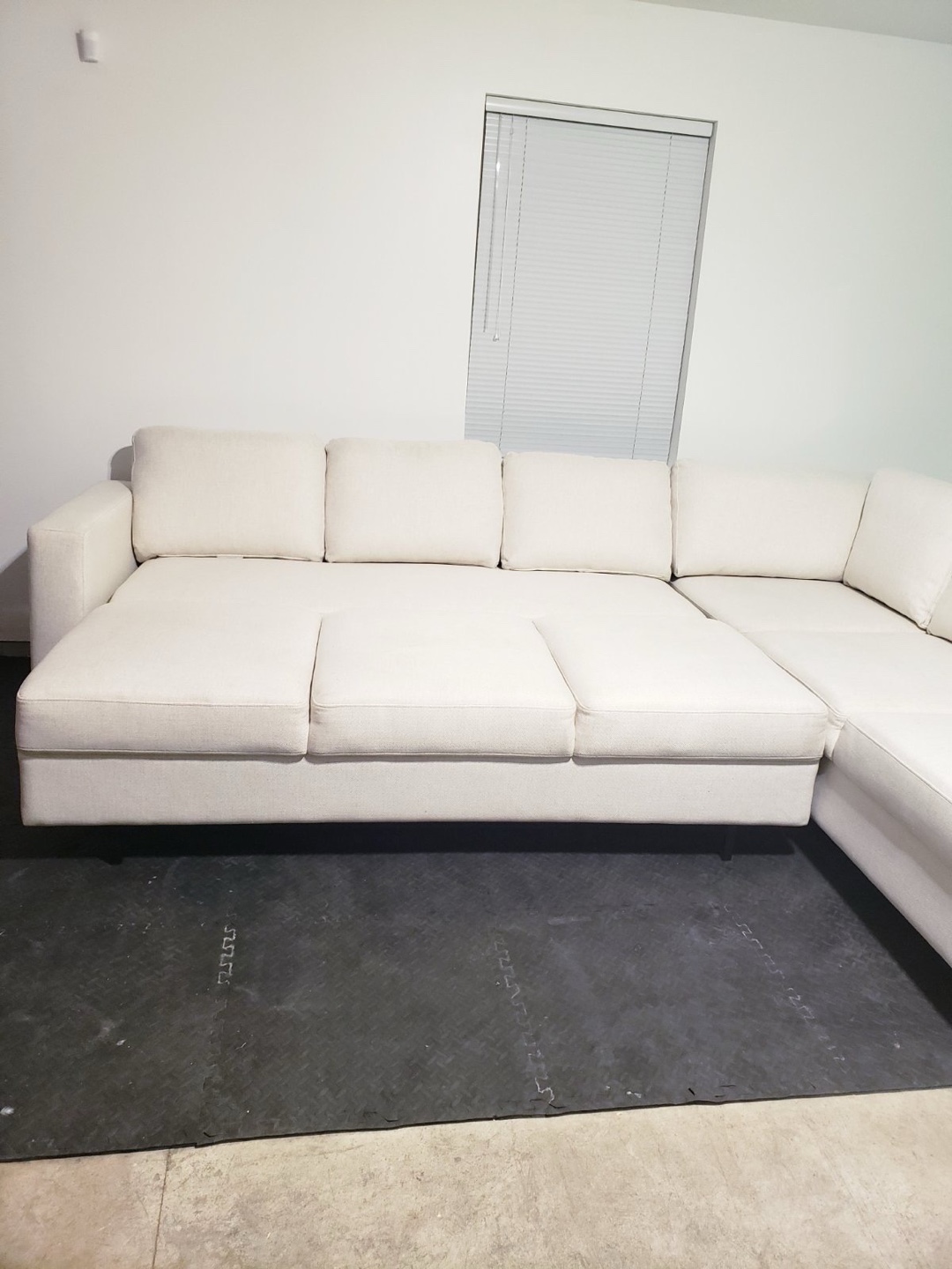 Cream L-Shaped Sectional Sofa / Bed - photo 3