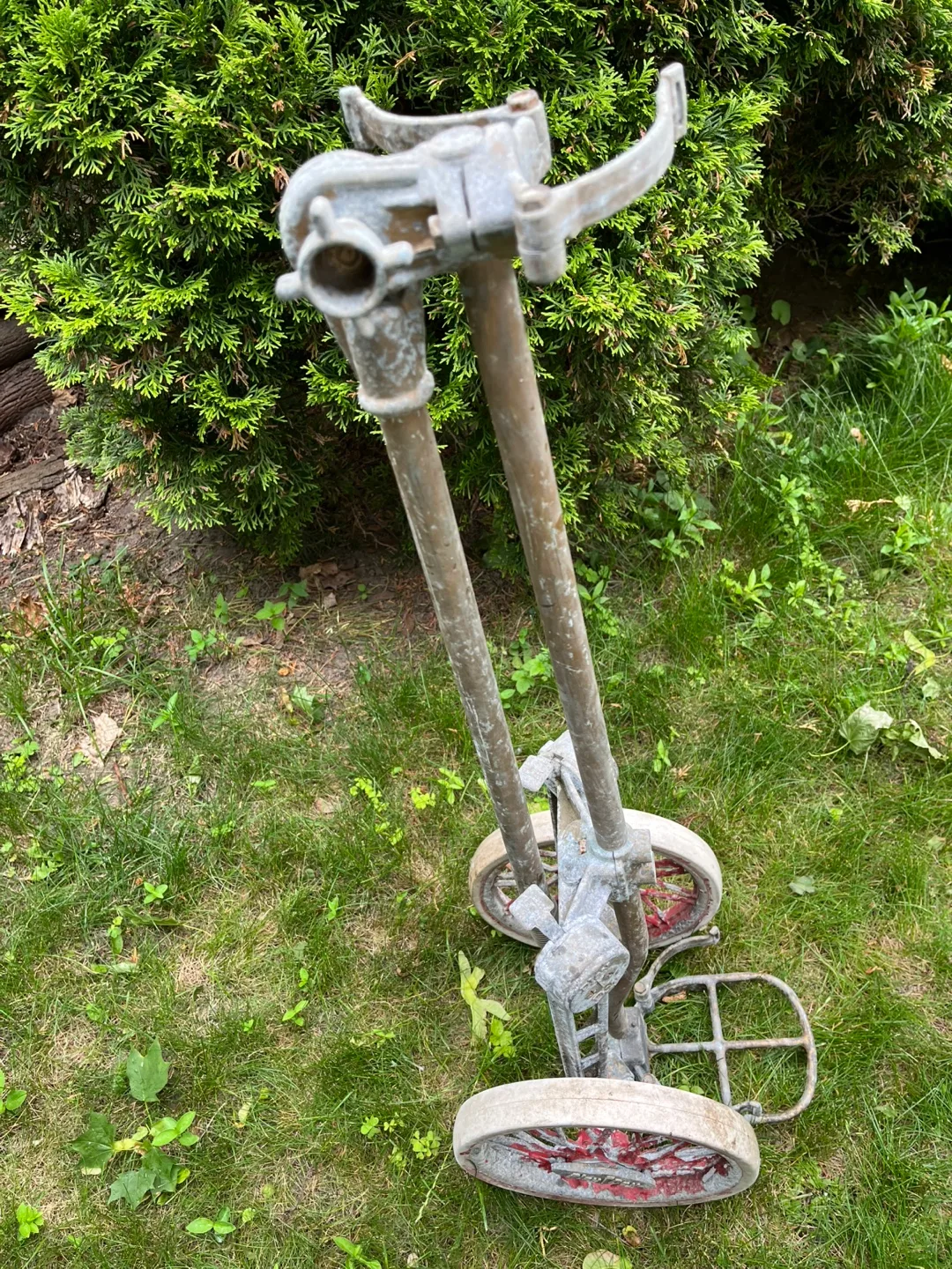 Vintage Golf Cart - As Is image indicator(7)