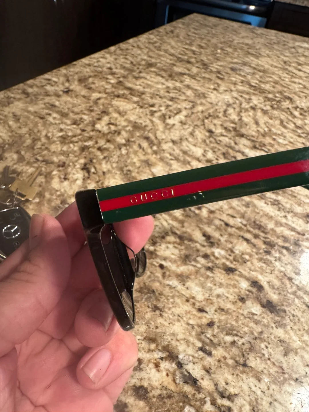 Gucci Sunglasses image indicator(2)