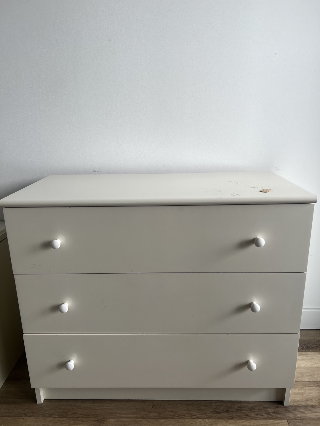 White 3-Drawer Dresser