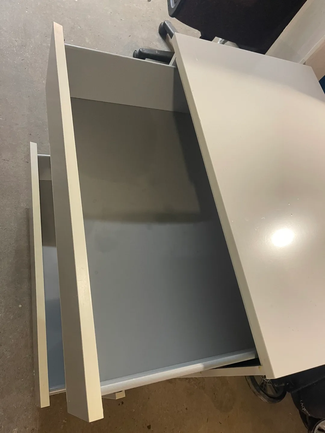 White 3-Drawer Dresser image indicator(6)