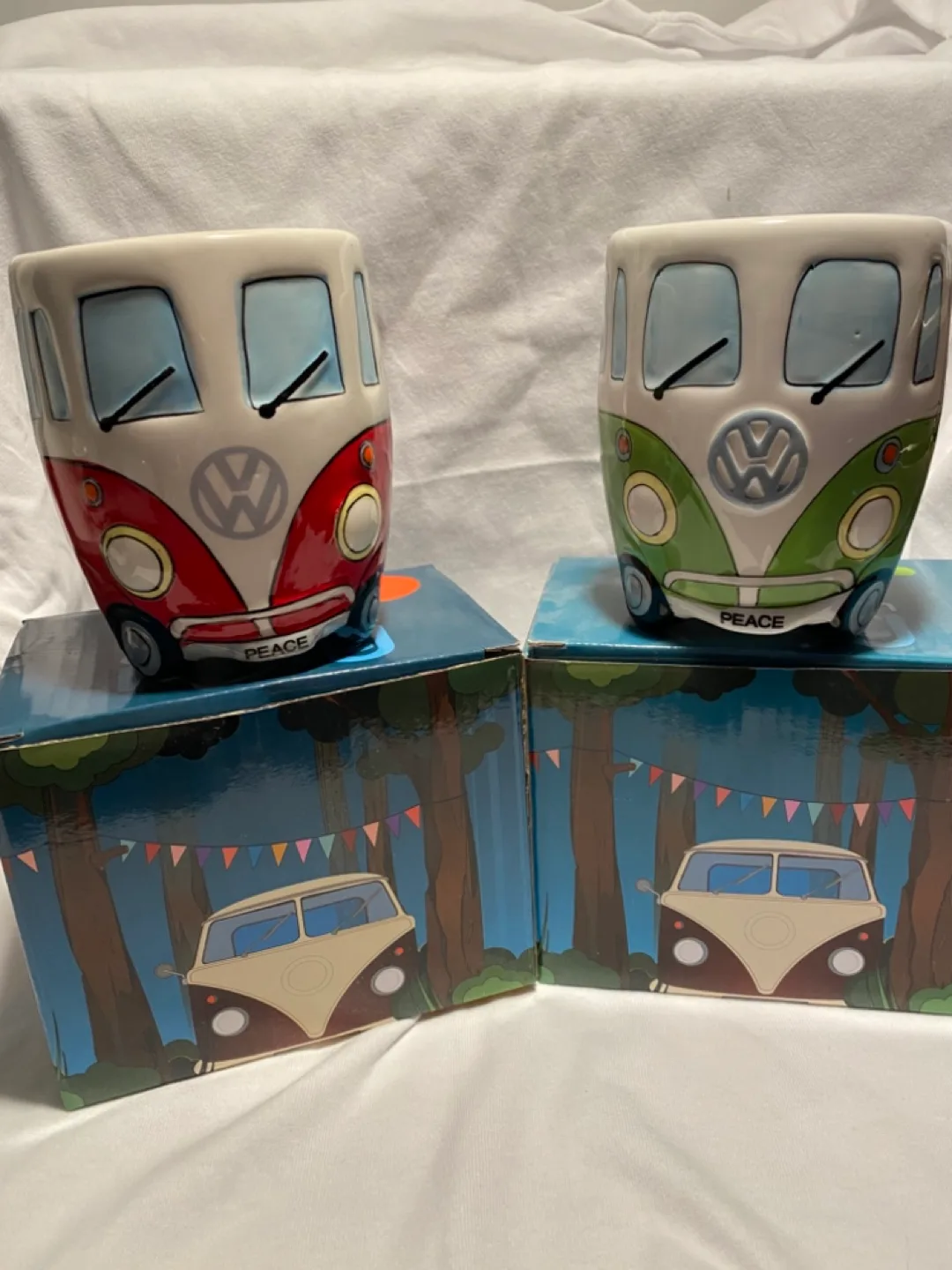 Campervan Mug Set - Red & Green VW Bus Design image indicator(2)