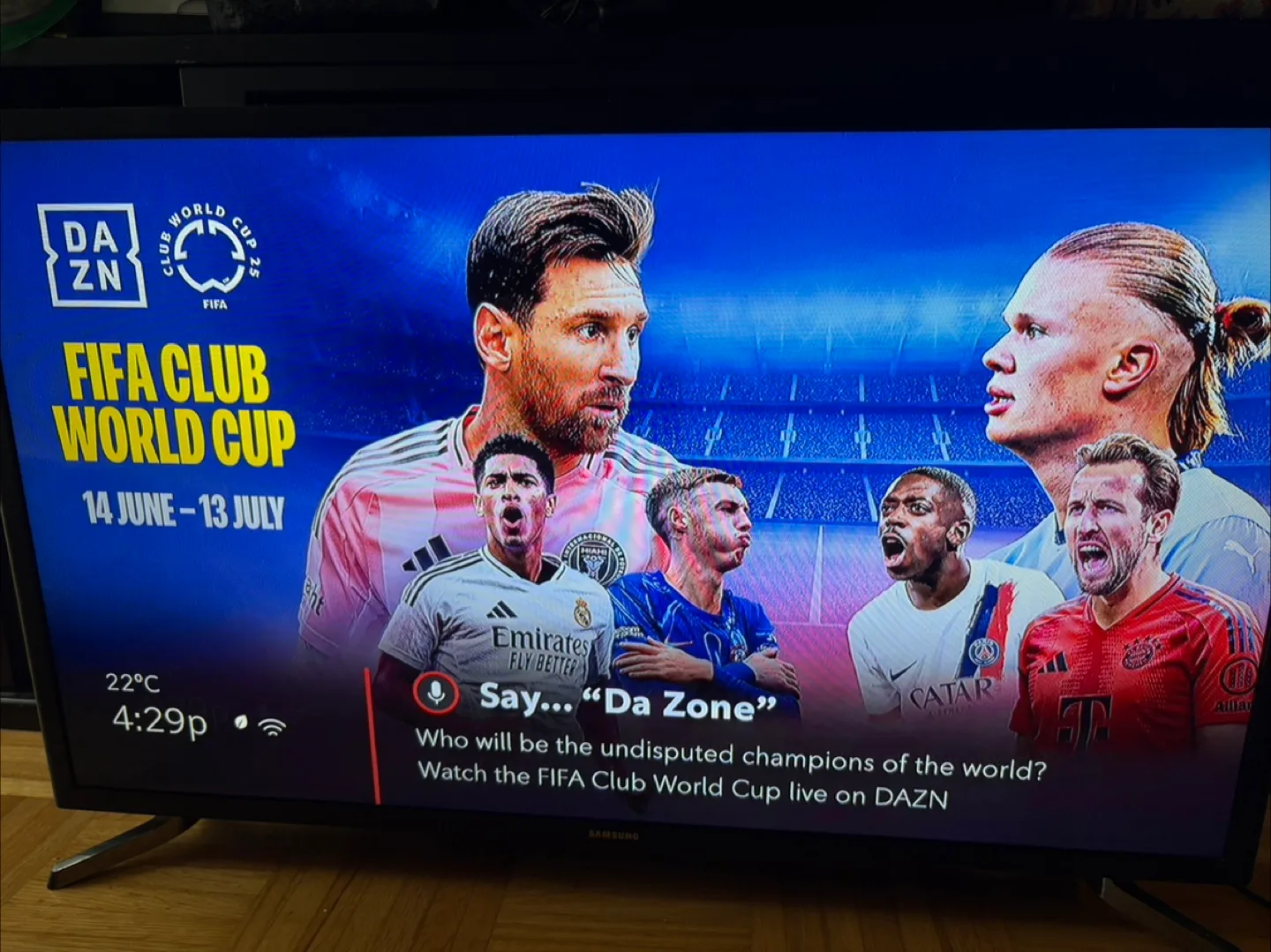 Samsung Smart TV 32-inch, Adapter & Remote thumbnail