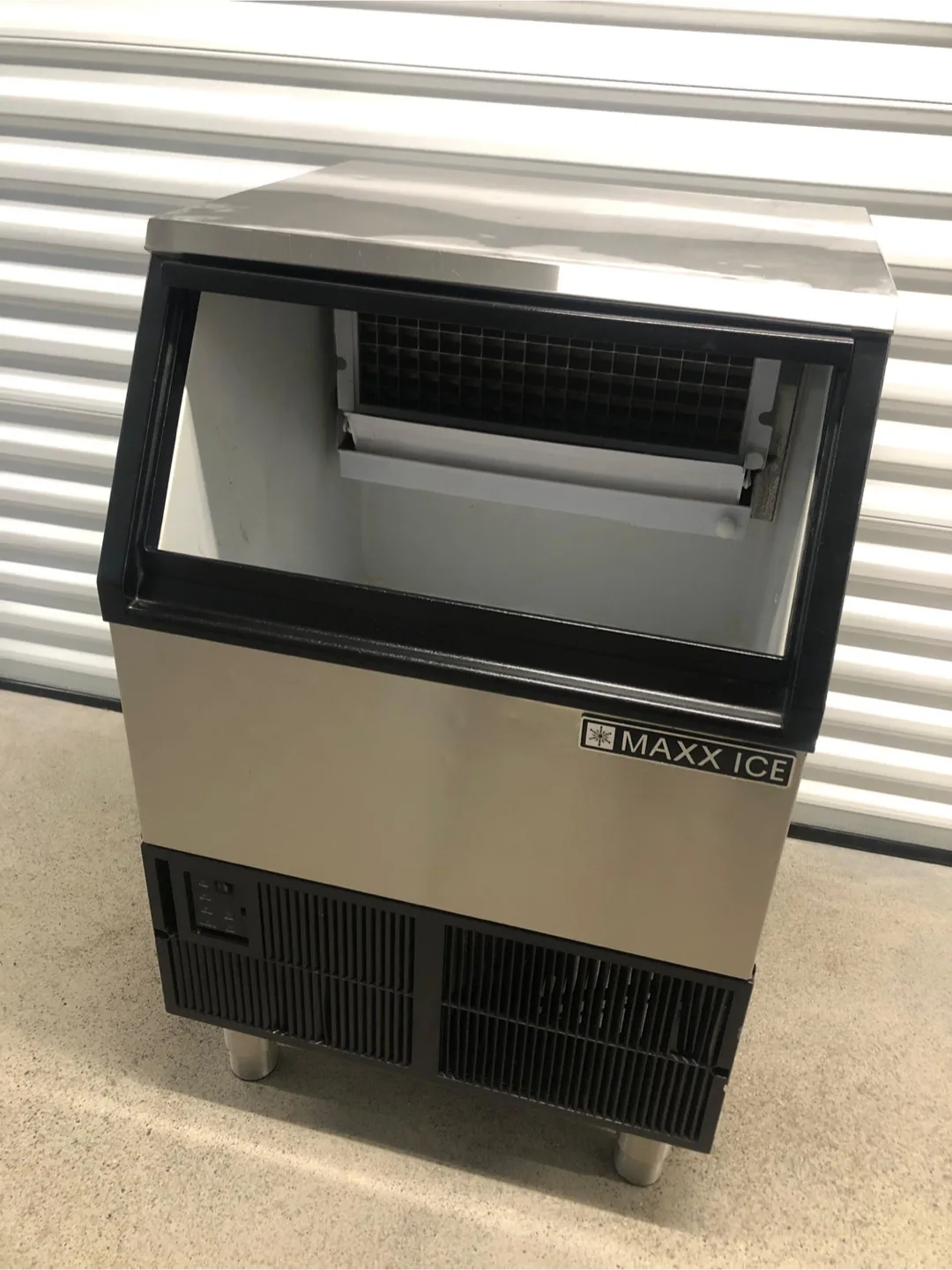 Maxx Ice Commercial Ice Maker thumbnail