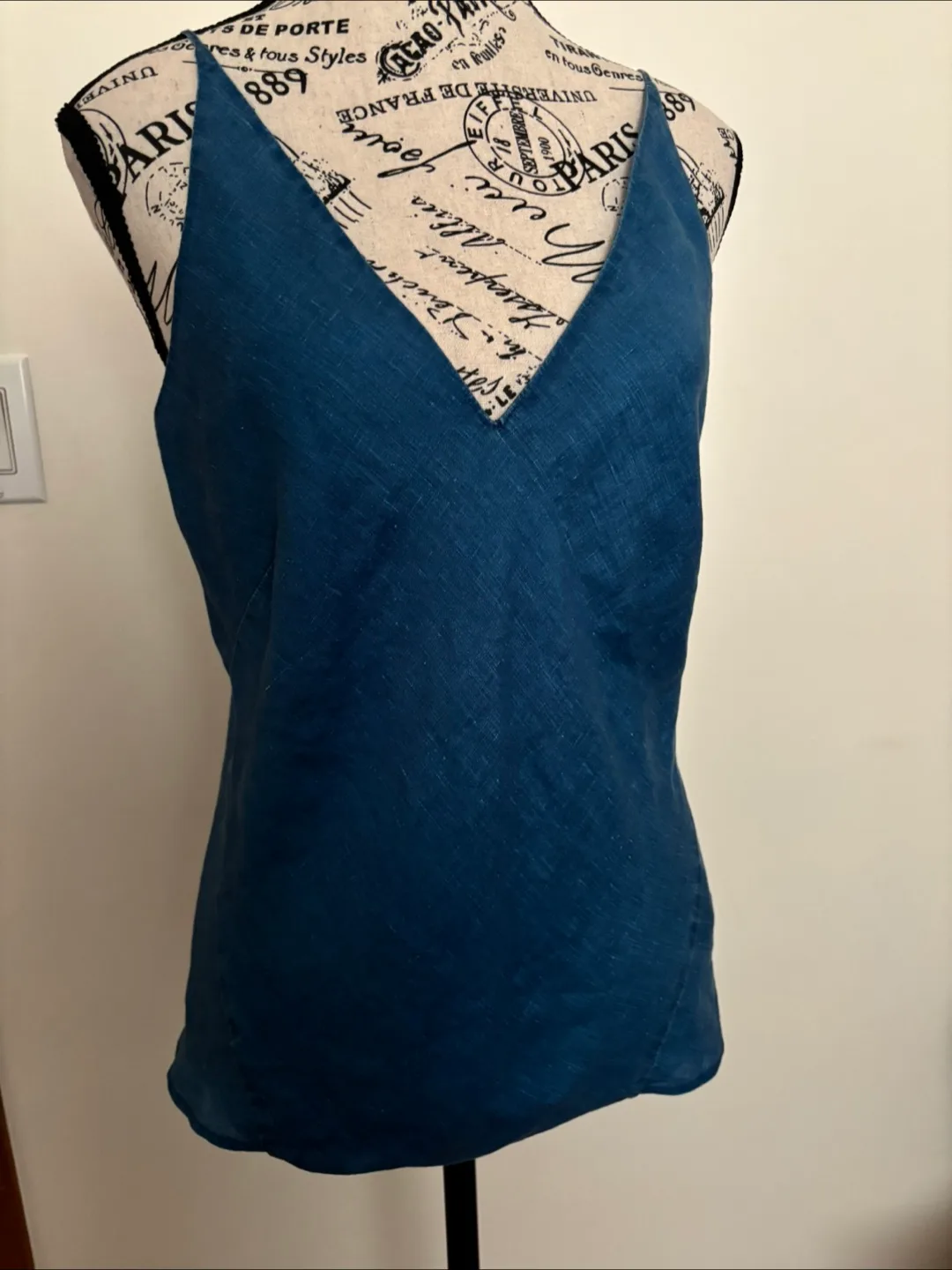 Blue V-Neck Tank Top Linen NEW without Tags image indicator(2)