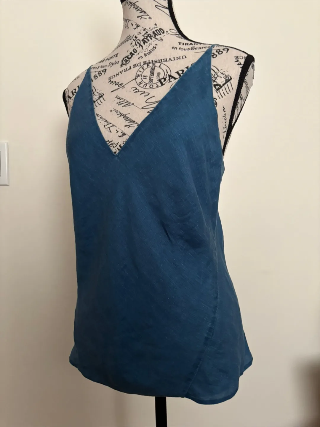 Blue V-Neck Tank Top Linen NEW without Tags image indicator(4)