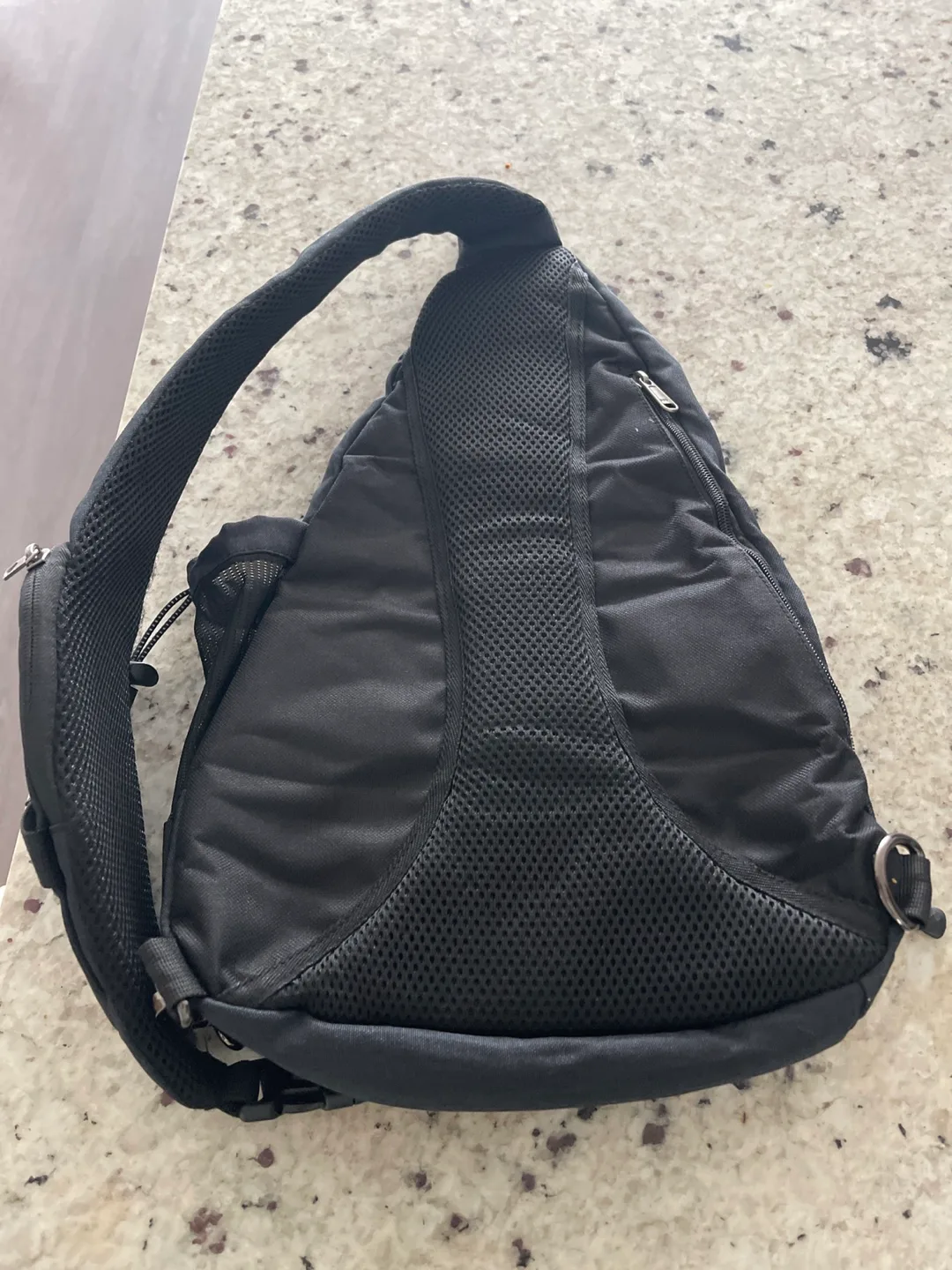 Tornway Black Sling Bag image indicator(2)