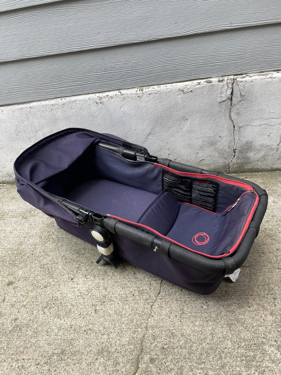 Bugaboo Cameleon 3 Plus Stroller with Bassinet - Navy & Red image indicator(9)