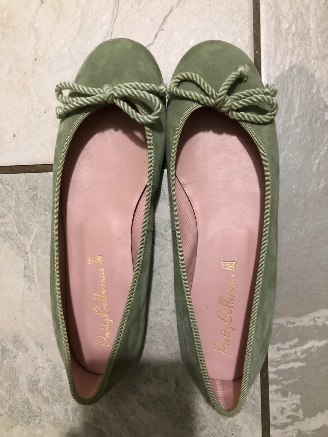 Pretty Ballerinas Green Flats, Size 36 thumbnail