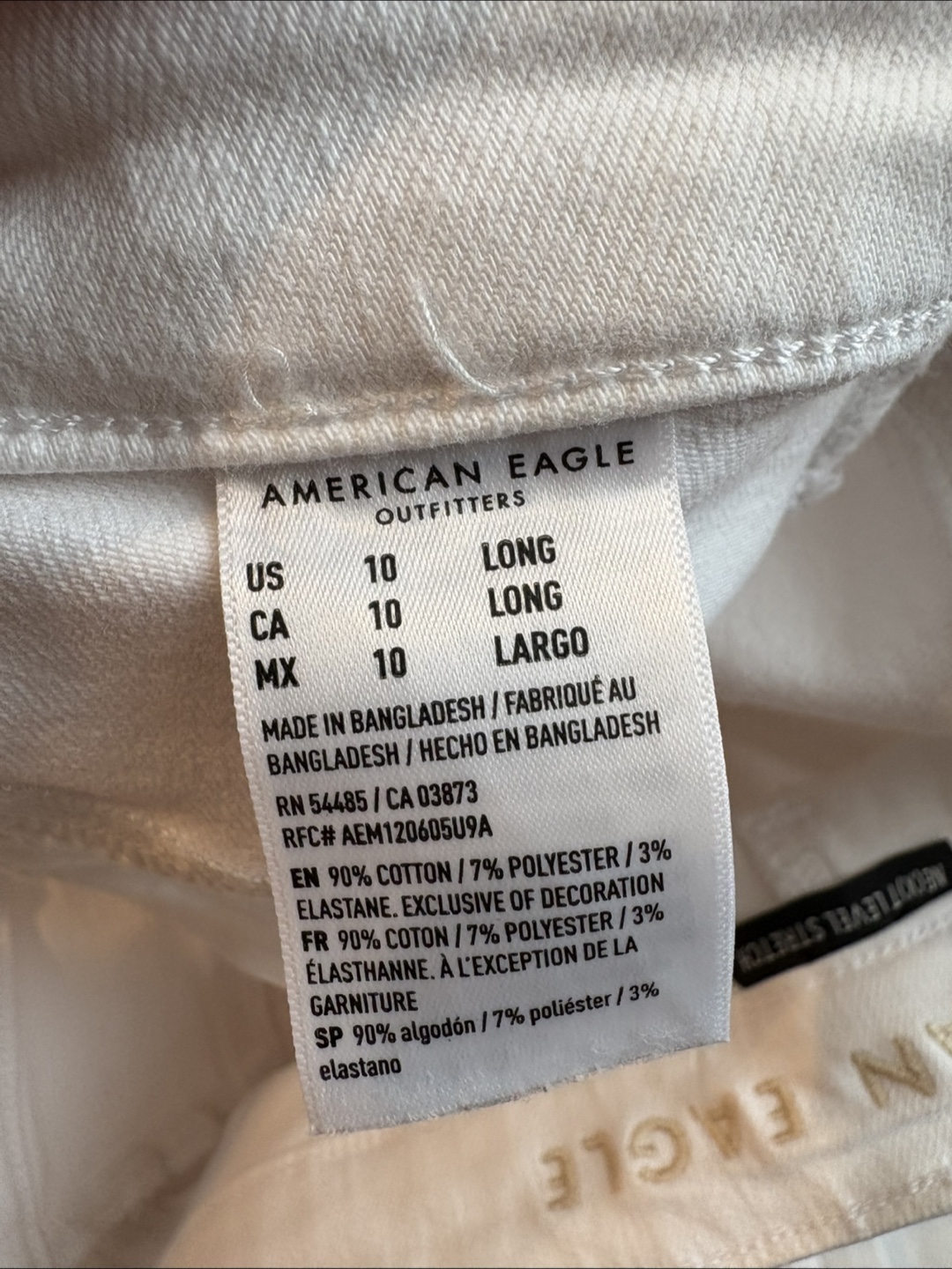 American Eagle Distressted White Jeans, Size 10 - photo 2