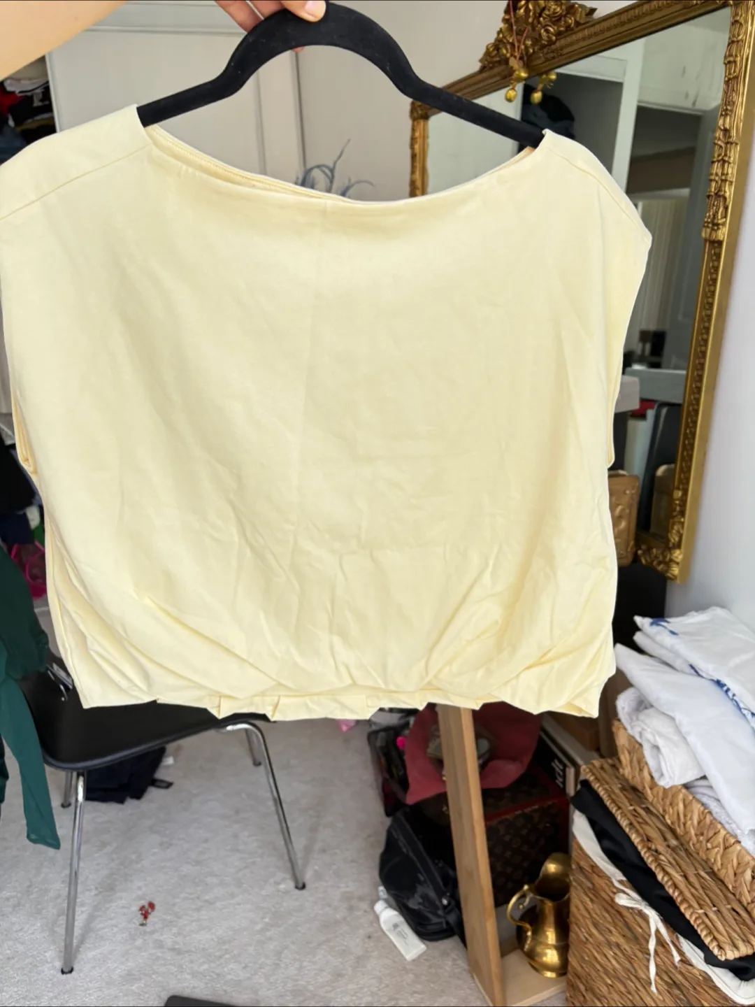 Banana Republic Cream Top - Size S image indicator(2)