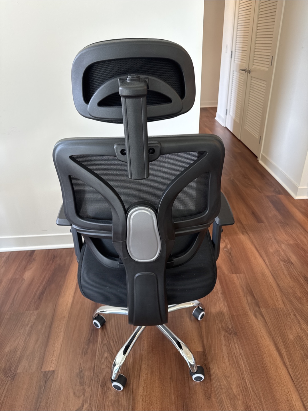 Ergonomic Office Chair - Black Mesh - photo 3