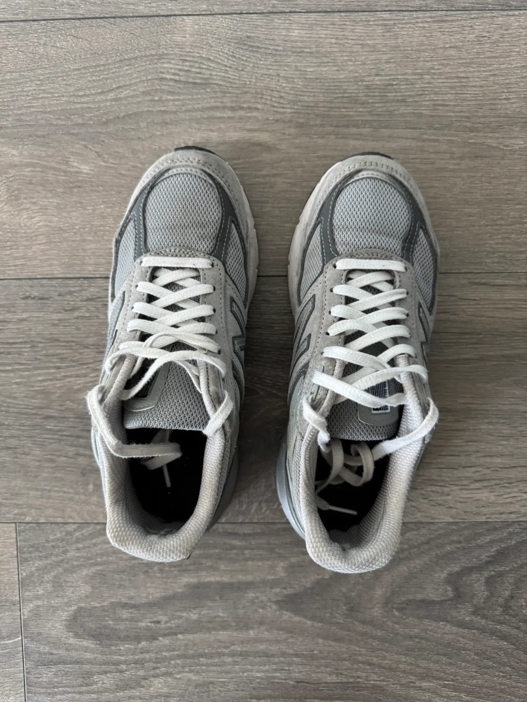 New Balance 990 Grey Sneakers thumbnail