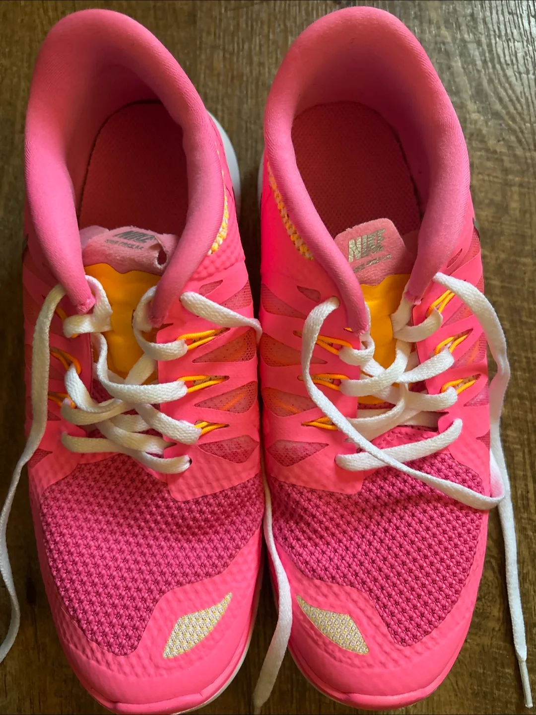 Nike 5.0 Pink Running Shoes thumbnail