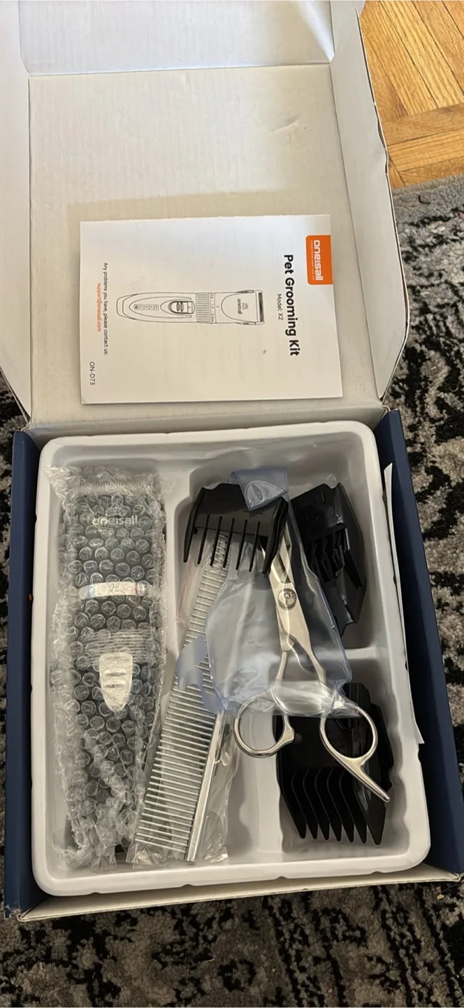 Oneisall Cat Grooming Kit - New in Box! image indicator(2)