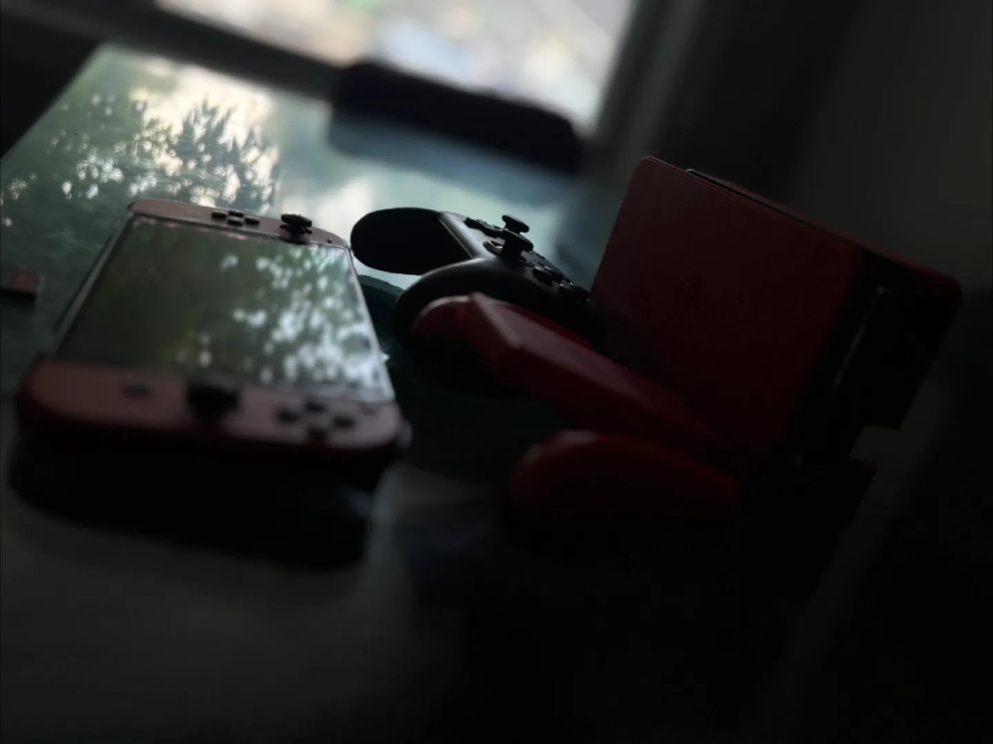 Nintendo Switch Console - Red image indicator(2)