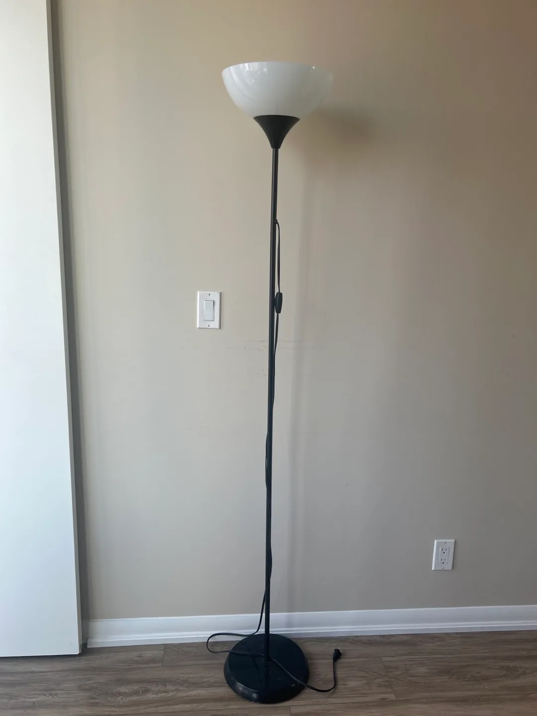 Floor Lamp - Black & White thumbnail