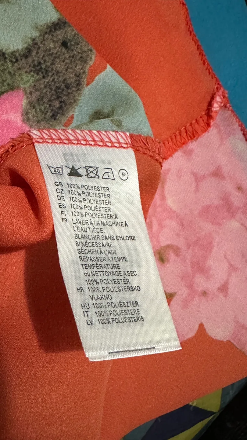 H&M Red Floral Halter Dress - Size 6 image indicator(5)