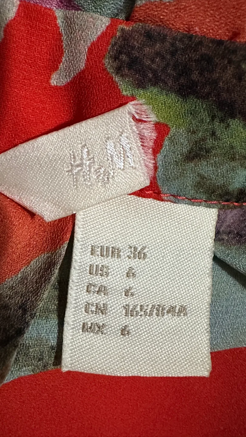 H&M Red Floral Halter Dress - Size 6 image indicator(4)