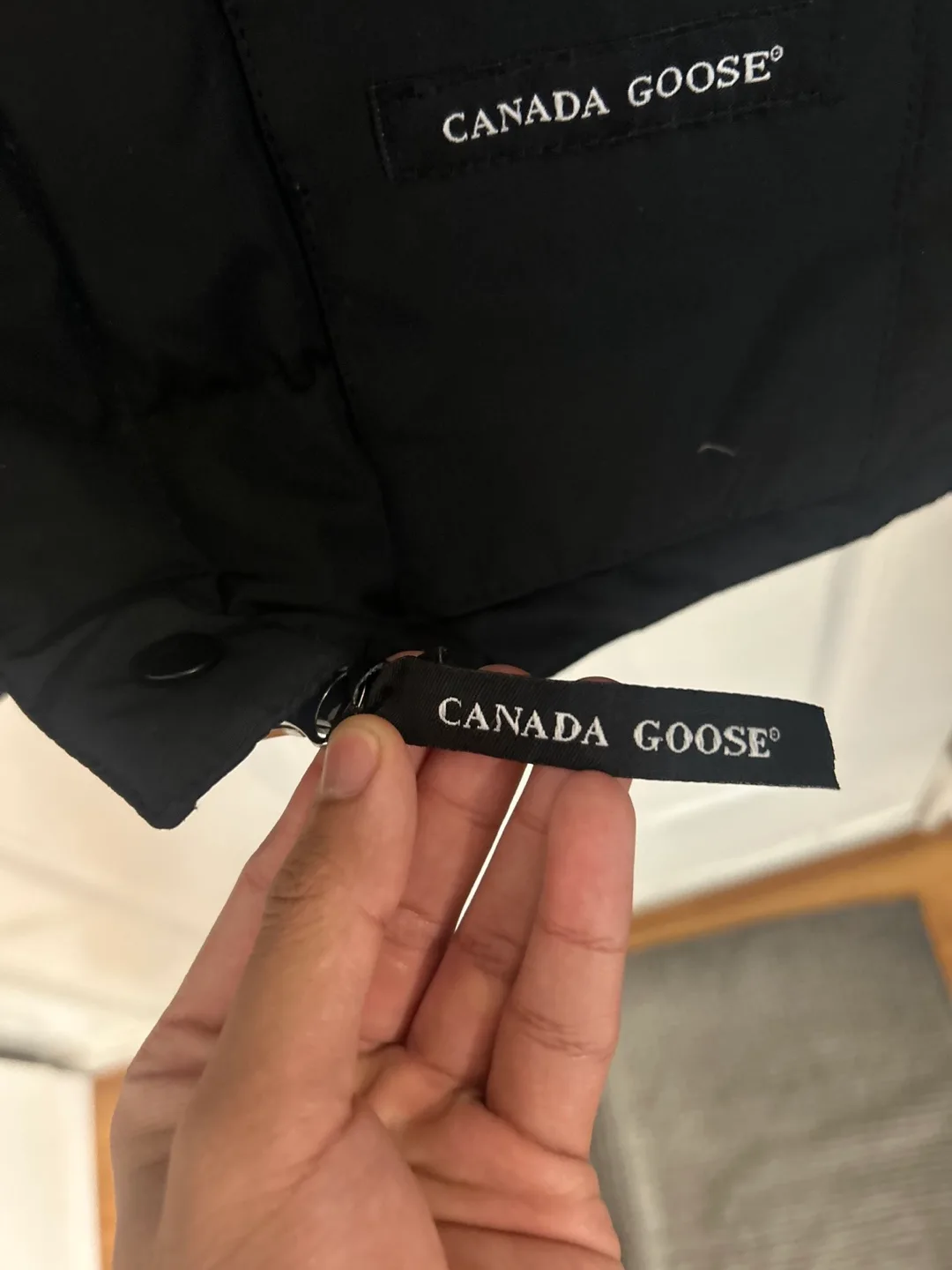 Canada Goose Vest, Size M image indicator(3)