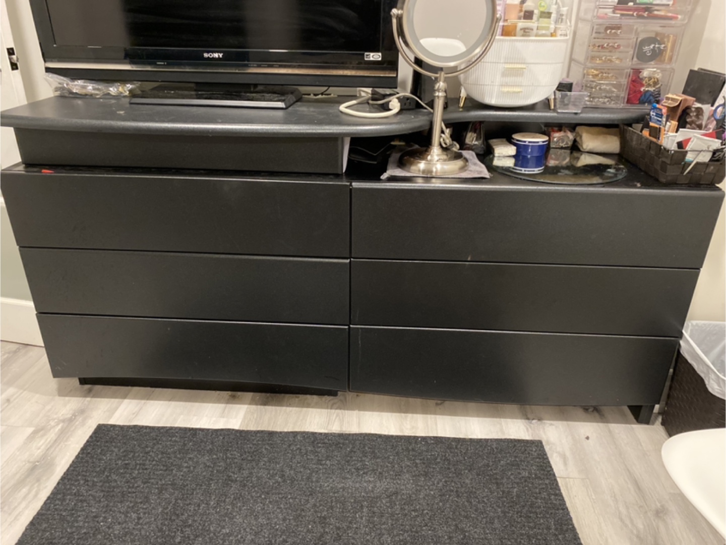 Black 6-Drawer Dresser