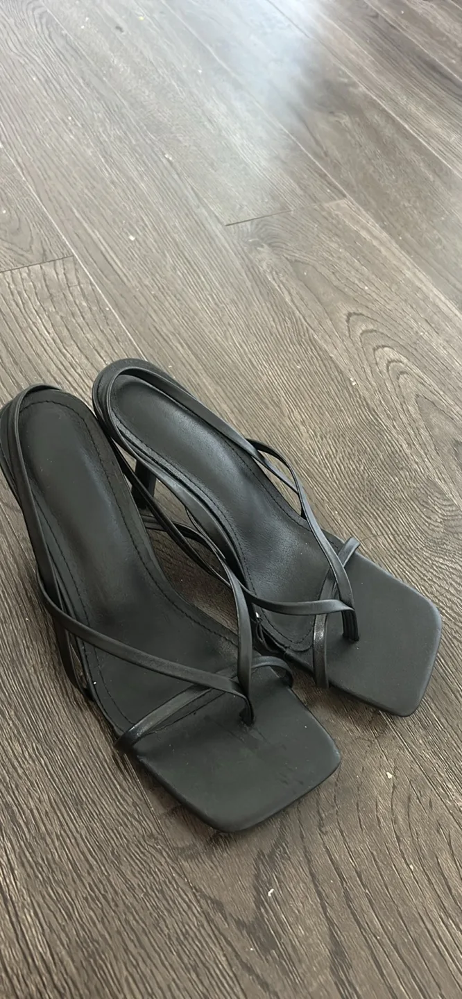 Black Strappy Heeled Sandals - Size 6 image indicator(4)